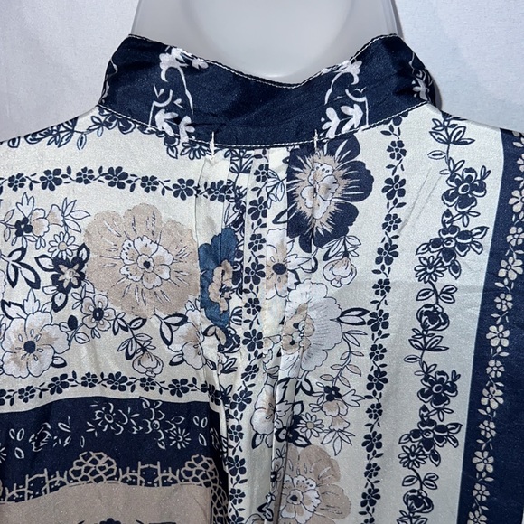 Johnny Was Women Zinnia Floral Print Short Sleeve Silk Top Size Medium - Picture 7 of 10